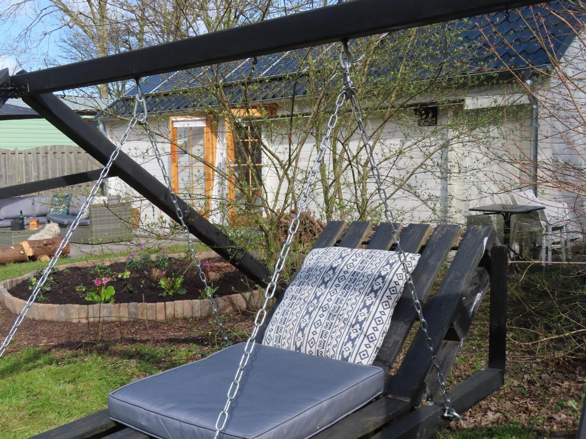 Вилла Tiny Botanic House Tzummarum Экстерьер фото